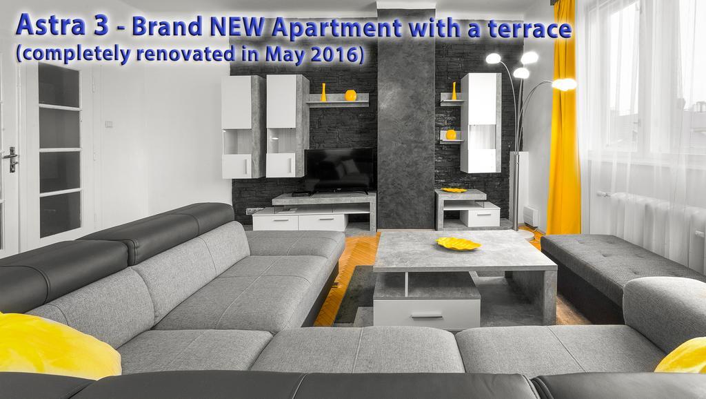 Astra 3 - Large Apartment With Terrace Praga Zewnętrze zdjęcie